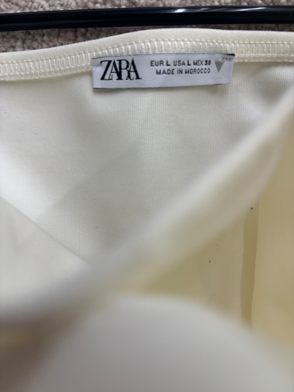 Zara Ruffle Top L - Picture 2 of 3